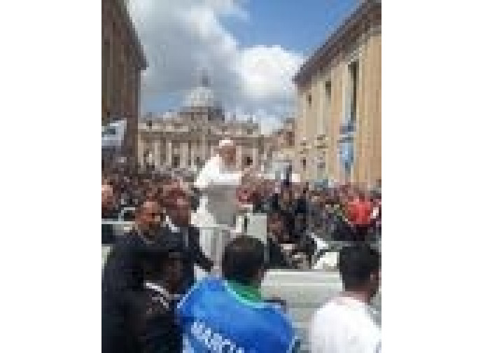 Il Papa in piazza San Pietro Il Papa in piazza San Pietro